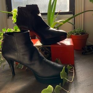 Stuart Weitzman Black Leather Ankle Boots